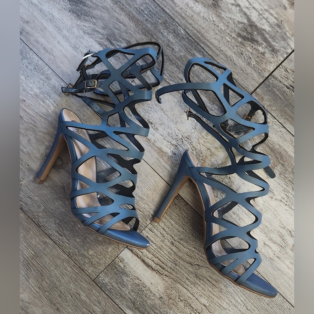 NWOT Womens Elegant Blue Strappy Heels
